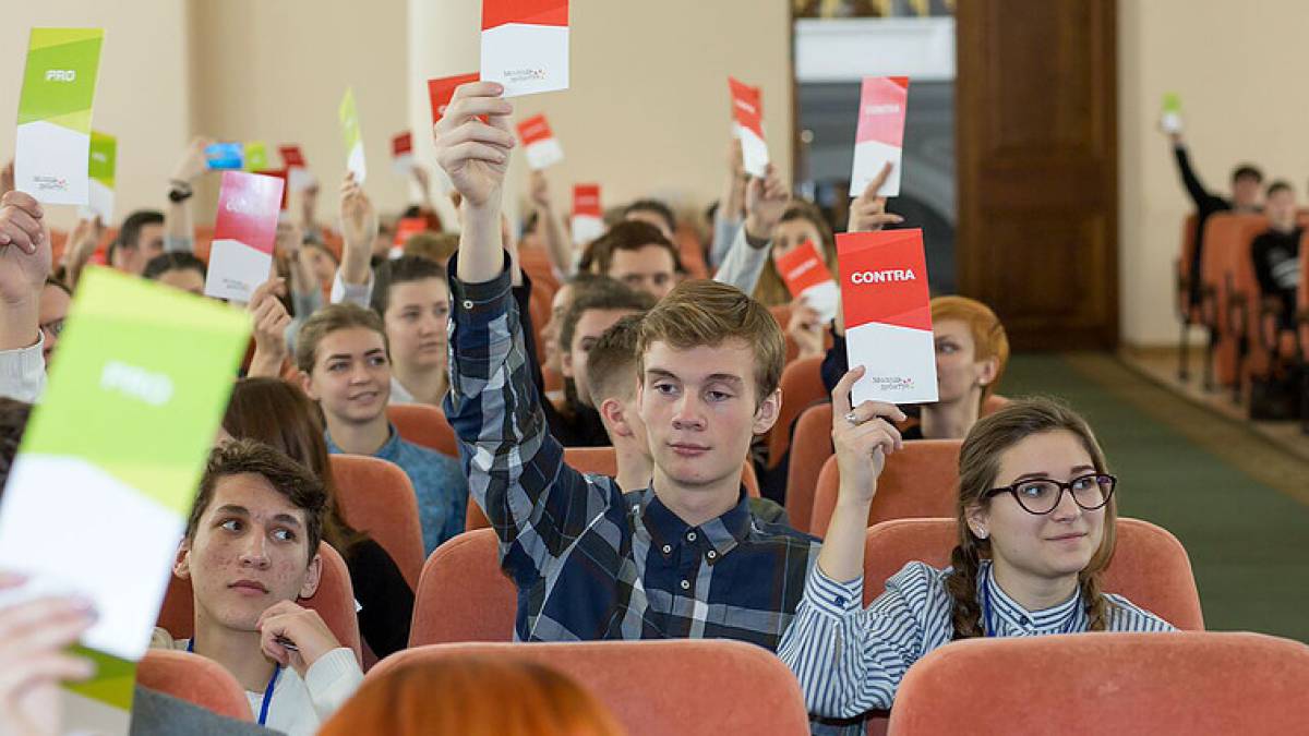 У Запоріжжі відбудеться міжрегіональний турнір проекту “Молодь дебатує”
