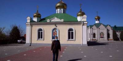 Пасха  грядет: в Запорожье возле храма появились белые пятна