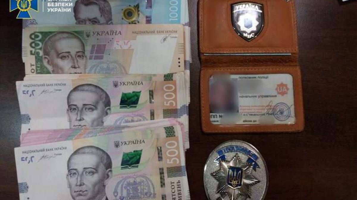 У Запоріжжі СБУ викрила на хабарі начальника управління Нацполіції області