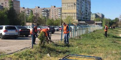 В Запорожье демонтировали незаконно установленную автостоянку