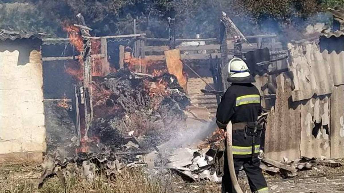 Вогнеборці ліквідували пожежу у Василівському районі