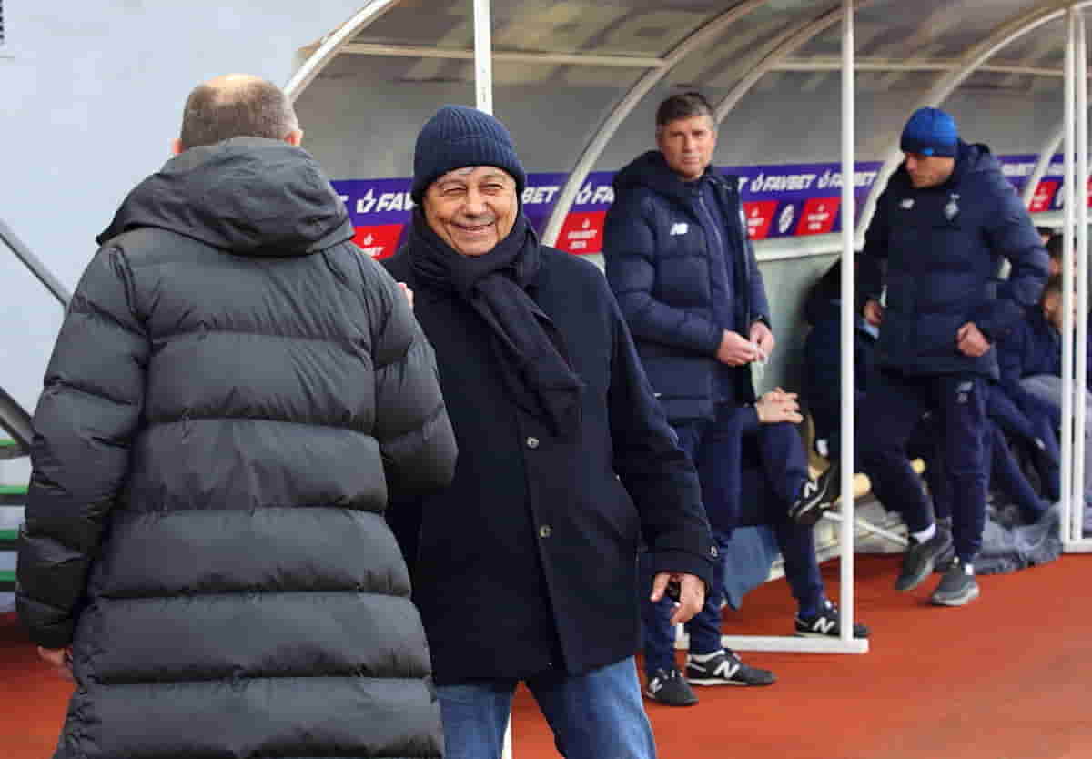 футбол Заря Динамо