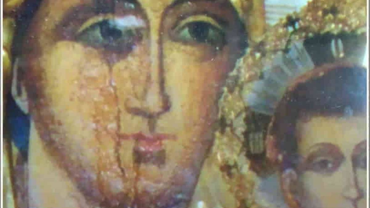 В Запорожской области в сельском храме плачет Божия Матерь