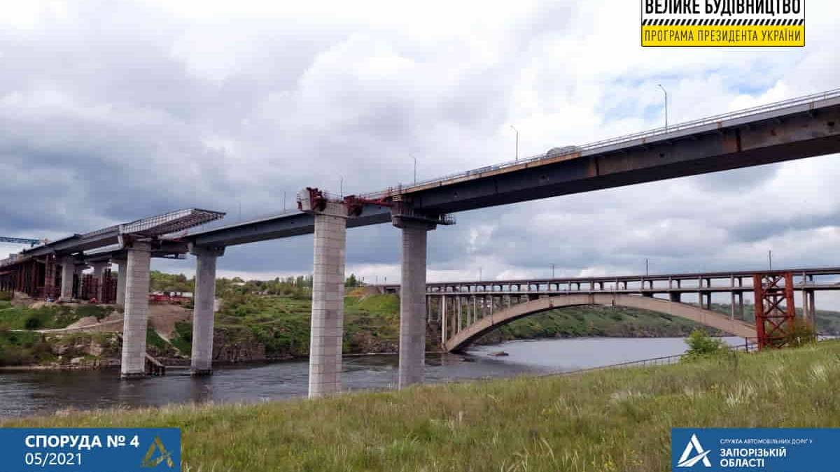 “Захарій” – відпочиває, будівельники – працюють
