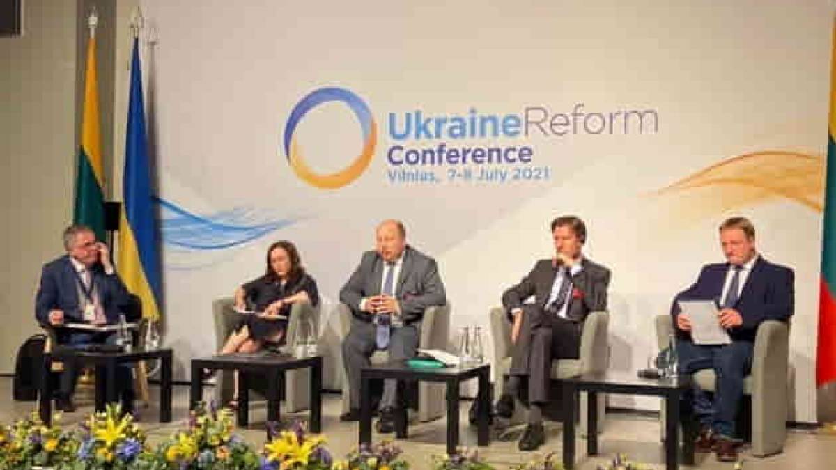 Урядова команда представила результати реформ в Україні на Конференції у Вільнюсі