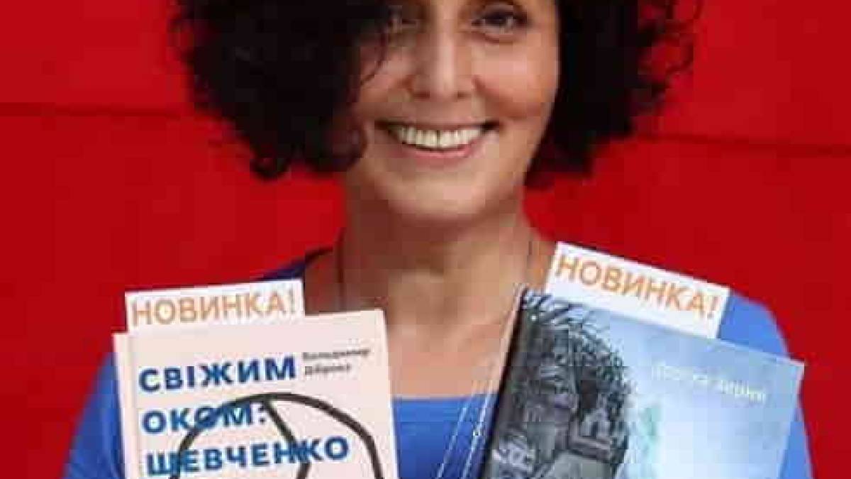 Запорізькі меценати передають сучасні українські книжки до бібліотек області