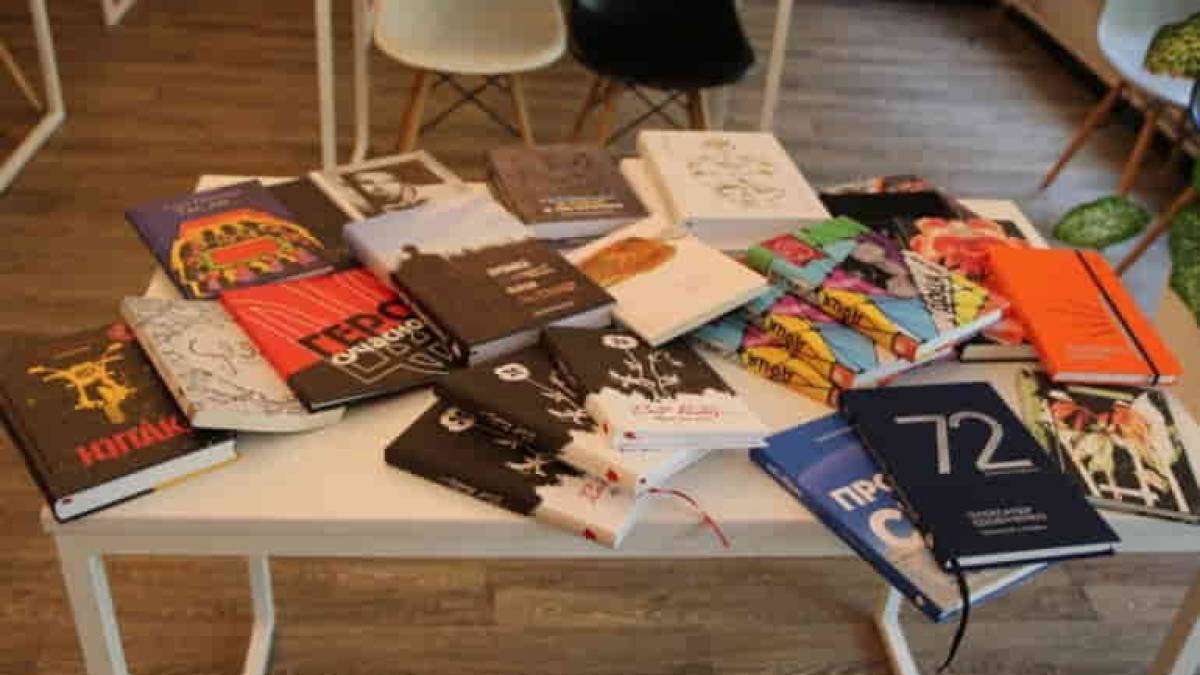 Три запорізькі бібліотеки отримали 150 книжок сучасних українських авторів