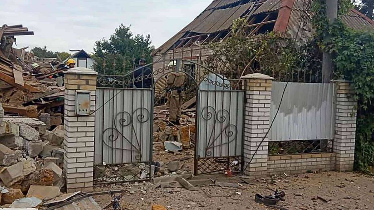 У Приморську стався вибух у двоповерховому будинку