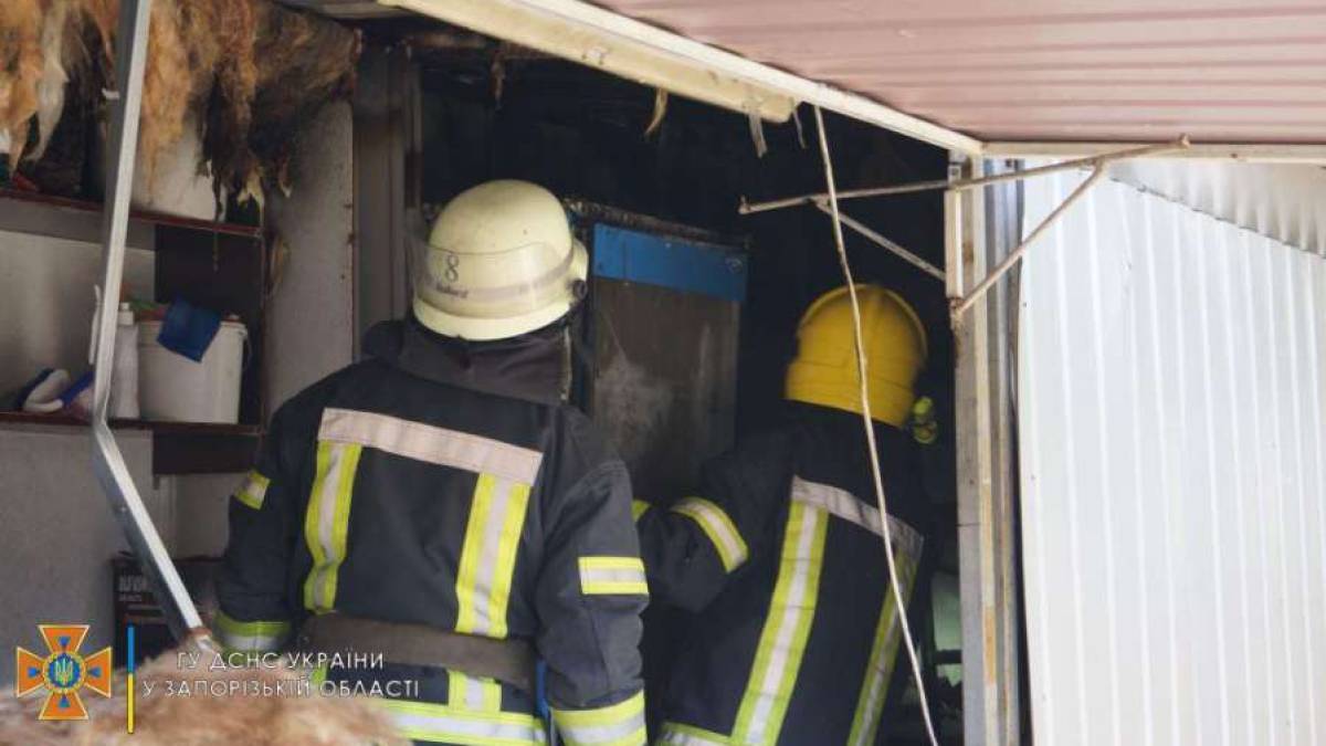 Вогнеборці ліквідували загоряння у торгівельних кіосках
