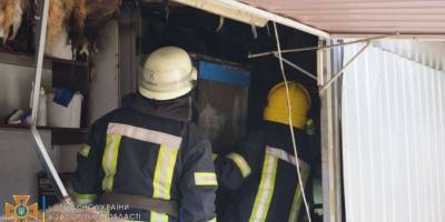 Вогнеборці ліквідували загоряння у торгівельних кіосках