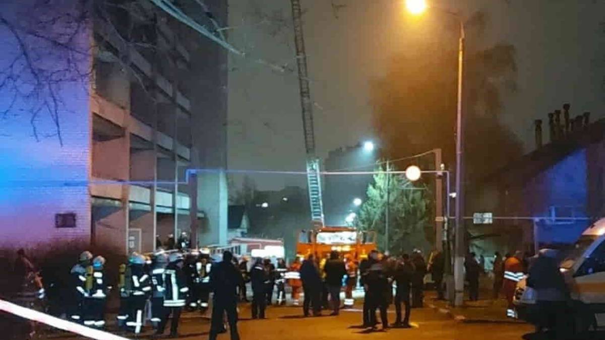 Колишньому головному лікарю запорізької інфекційки повідомлено про підозру, його розшукує поліція