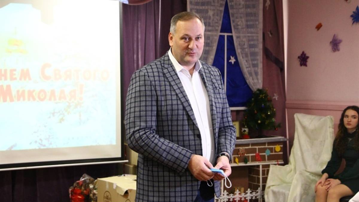 В Запорожье поздравили с Днем святого Николая детвору из центра социально-психологической реабилитации