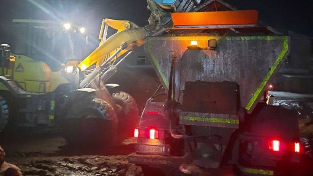 На дорогах Запорізькій  області в новорічну ніч працювало 28 одиниць дорожньої техніки