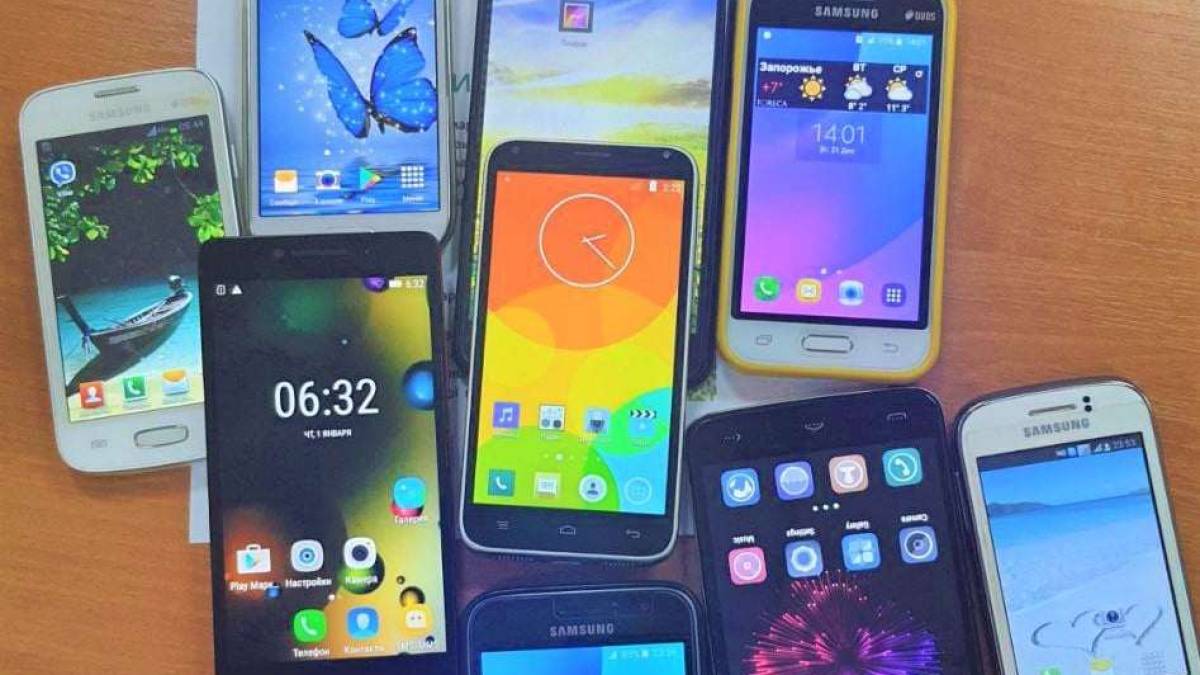 У Запоріжжі працює “банк смартфонів” для пенсіонерів