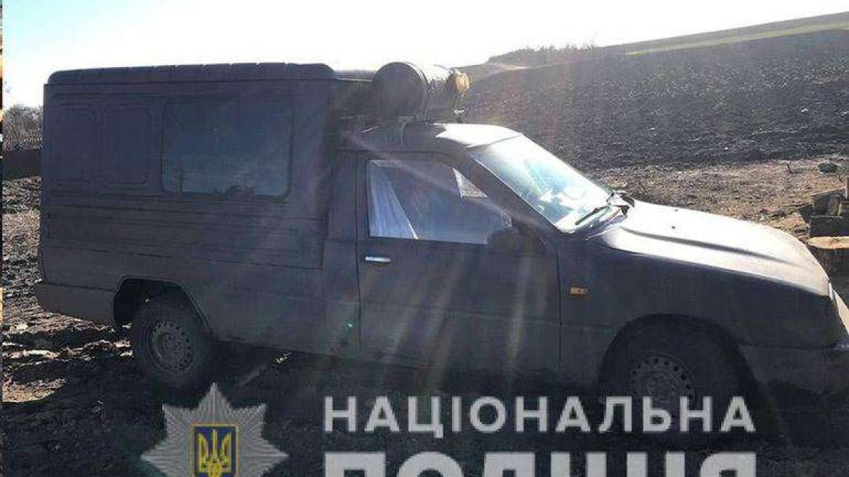 На Запоріжжі “лісоруб” з дружиною побили поліцейських