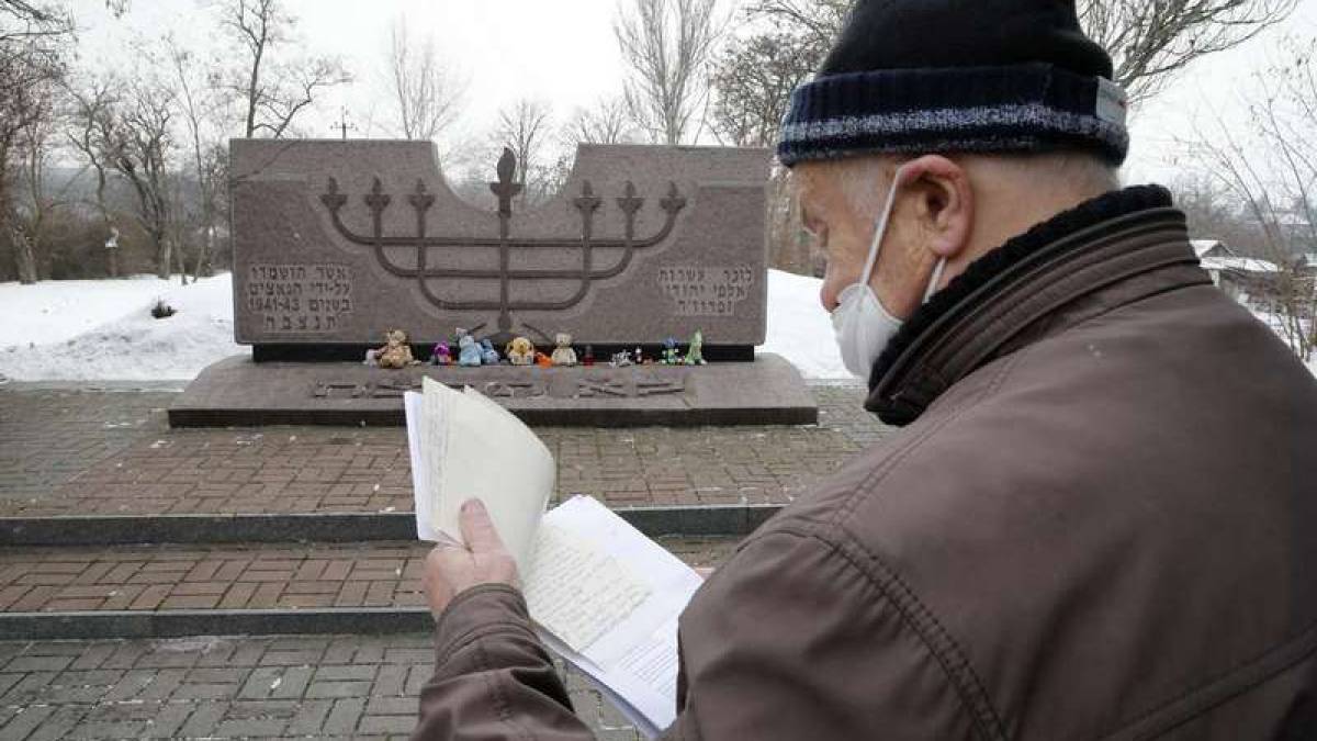У Запоріжжі на пам’ять жертв Голокосту запалили факели