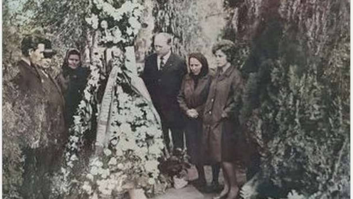 В боях за Запорожье осенью 1943 года погиб брат известного писателя Федора Абрамова