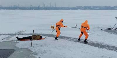 В Запорожье спасатели-водолазы провели показательную тренировку