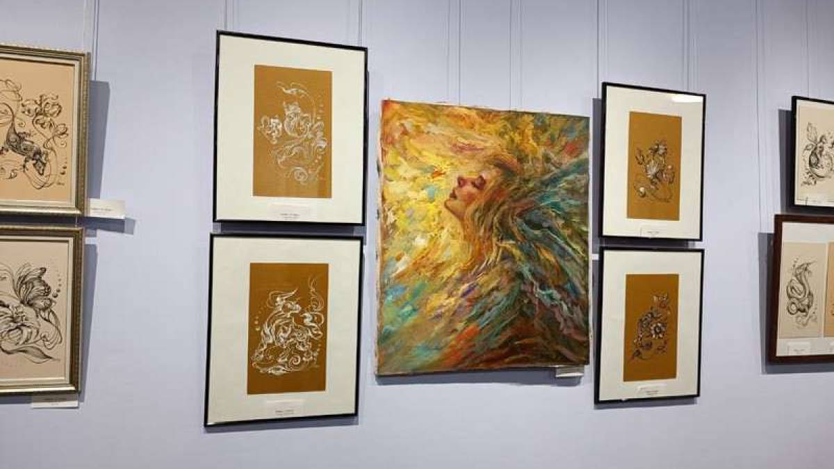 В Энергодаре открылась художественная выставка «Фарби творчості»