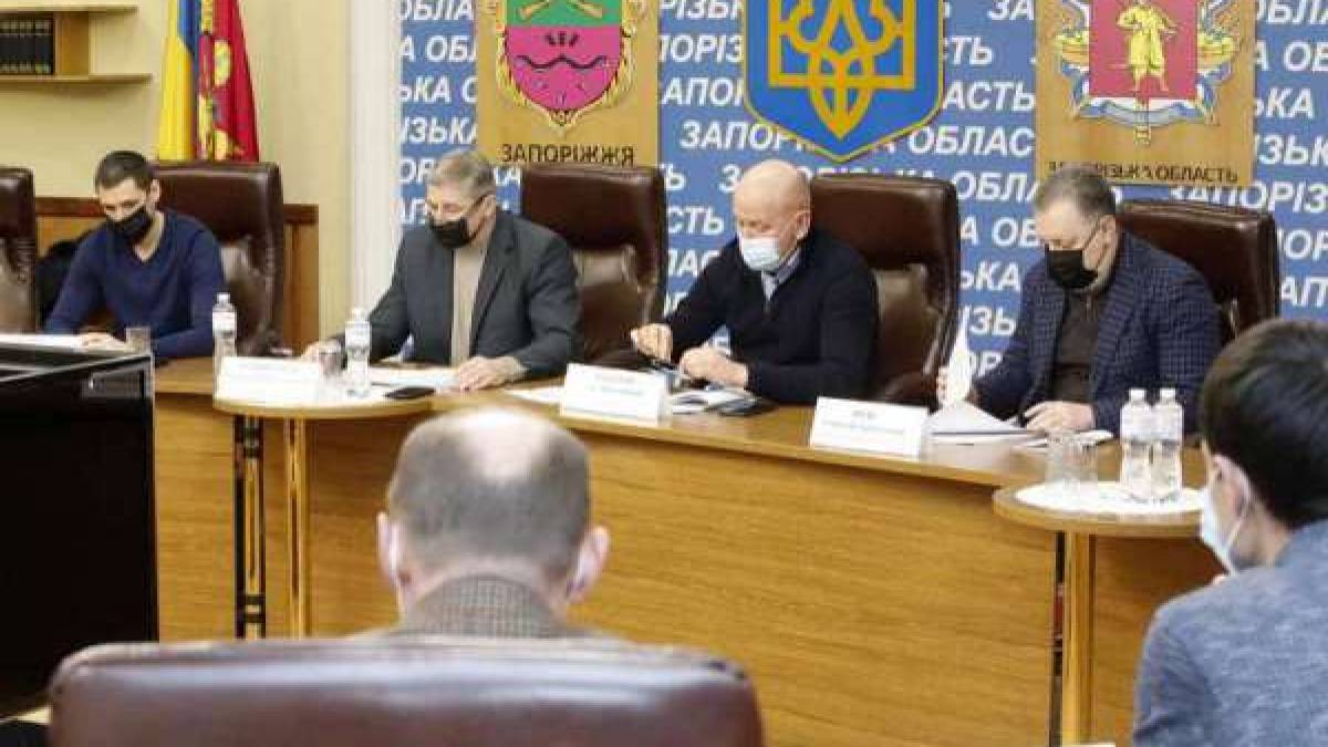 Депутати обласної ради опрацьовують актуальні інфраструктурні питання регіону