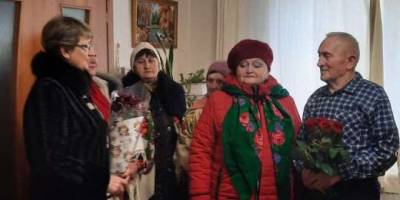 На Запорожье поздравили с 80-летием комбайнера, намолотившего за свою жизнь 600 вагонов зерна