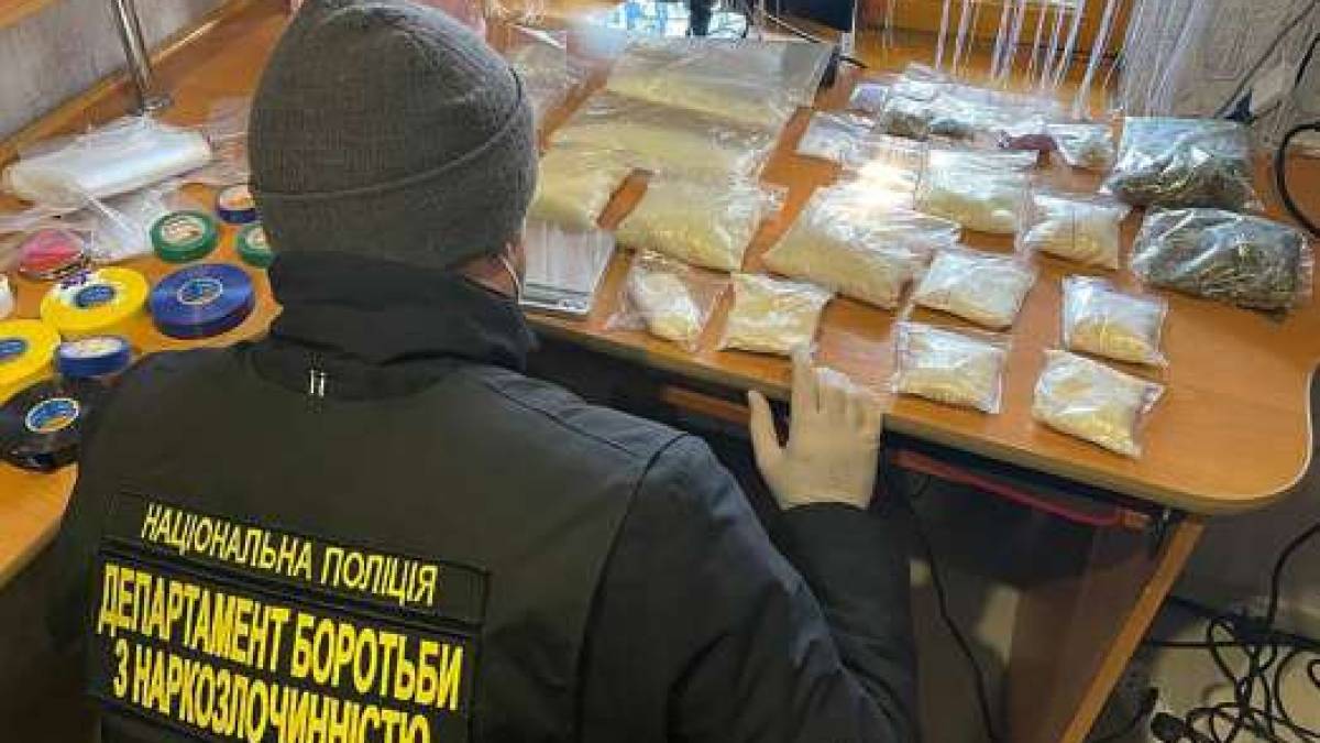 Наркоділки наживалися на чужому горі