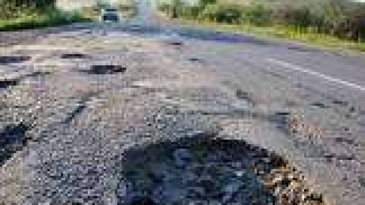 У Кам’янсько-Дніпровському районі з’явилися “липові” дороги