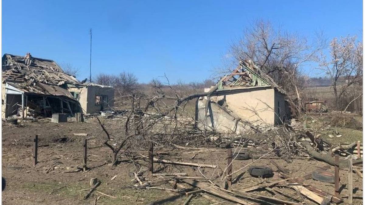 В Запорожском районе российские террористы обстреляли поселок Камышеваху (фото)
