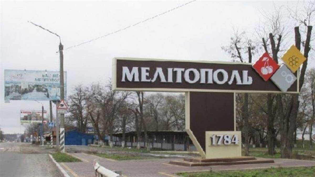У депутата горсовета Мелитополя оккупанты украли джип