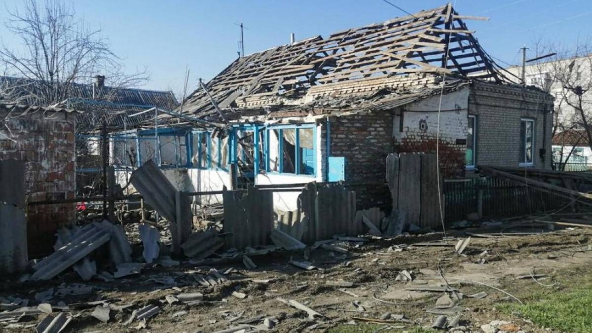 В Орехове от вражеских обстрелов пострадало пять домов