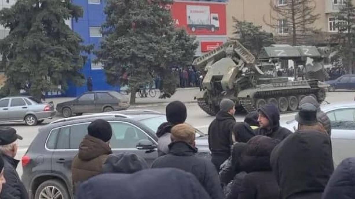 Через Мелитополь прошла огромная колонна вражеской техники