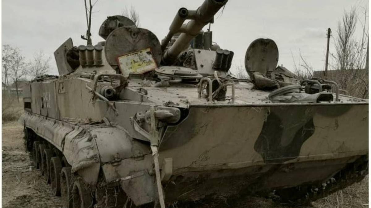 Бойцы Запорожской теробороны поймали в реке боевую машину пехоты оккупантов