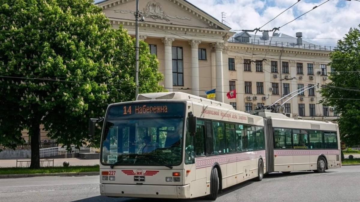 О работе в Запорожье 13 апреля общественного транспорта