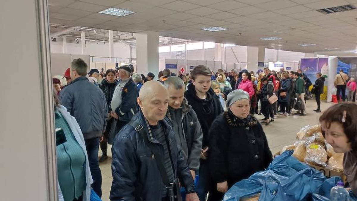 Сьогодні запорізький логістичний хаб прийняв майже 2 тисячі переселенців