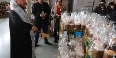 В обласному гуманітарному хабі освятили Великодні паски