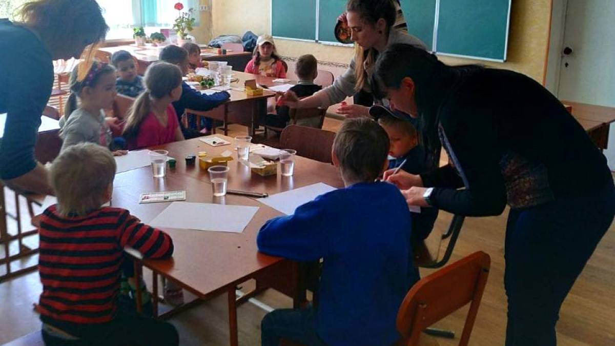 У Січовому – червона калина дітей-переселенців (фото)
