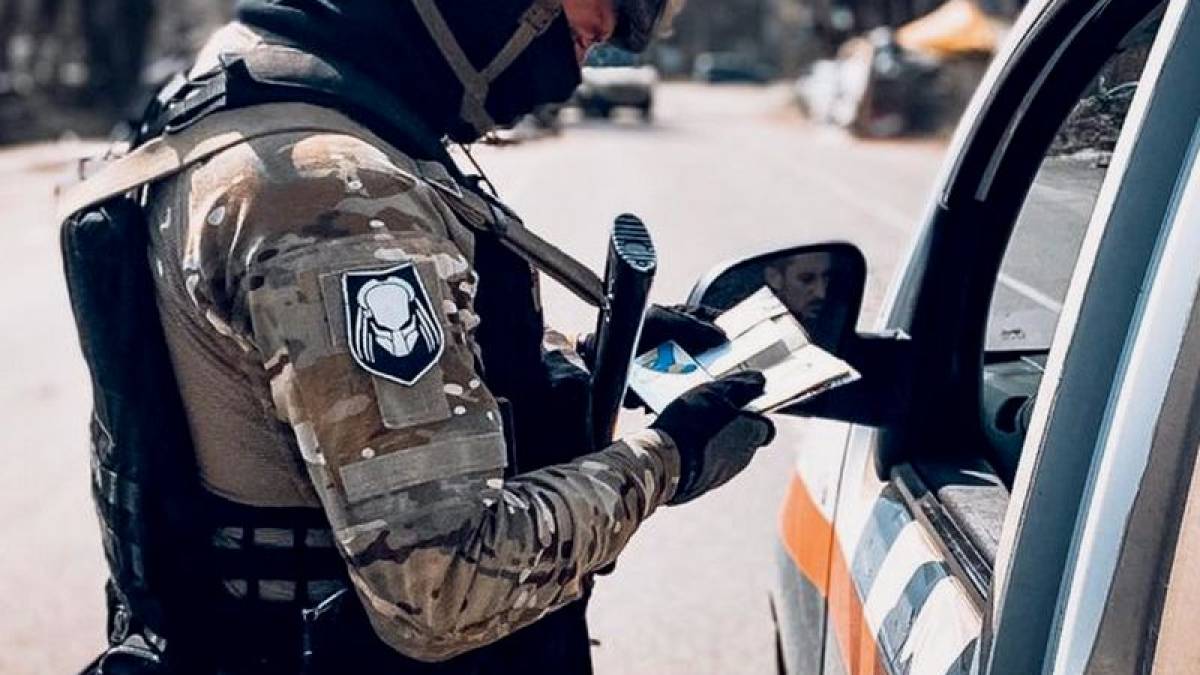 Мати із собою документи, які посвідчують особу, сьогодні — обов’язок