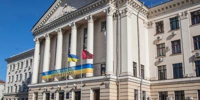 Запоріжцям розповіли, хто може супроводжувати дітей при виїзді за кордон