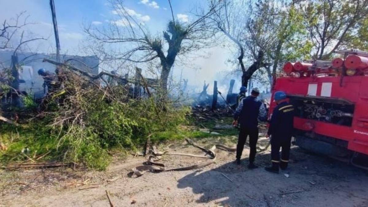 Из-за обстрелов рашистов в Запорожской области за сутки возникло 8 пожаров