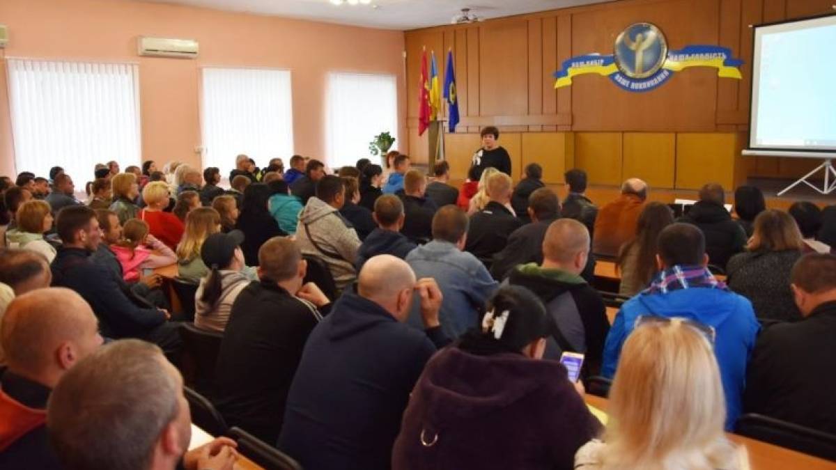 В Запорожье для вынужденных переселенцев проводятся ярмарки вакансий