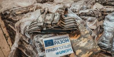 ЄС передав українській поліції тисячу бронежилетів