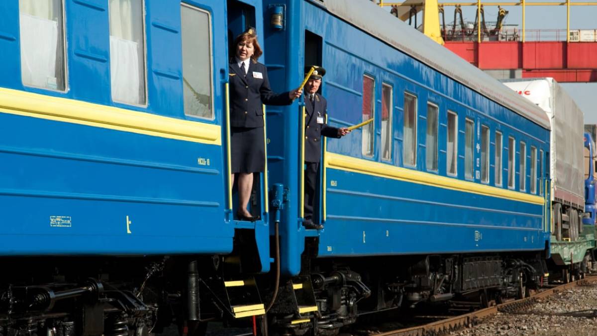 До уваги запоріжців!  Зміна руху приміських потягів