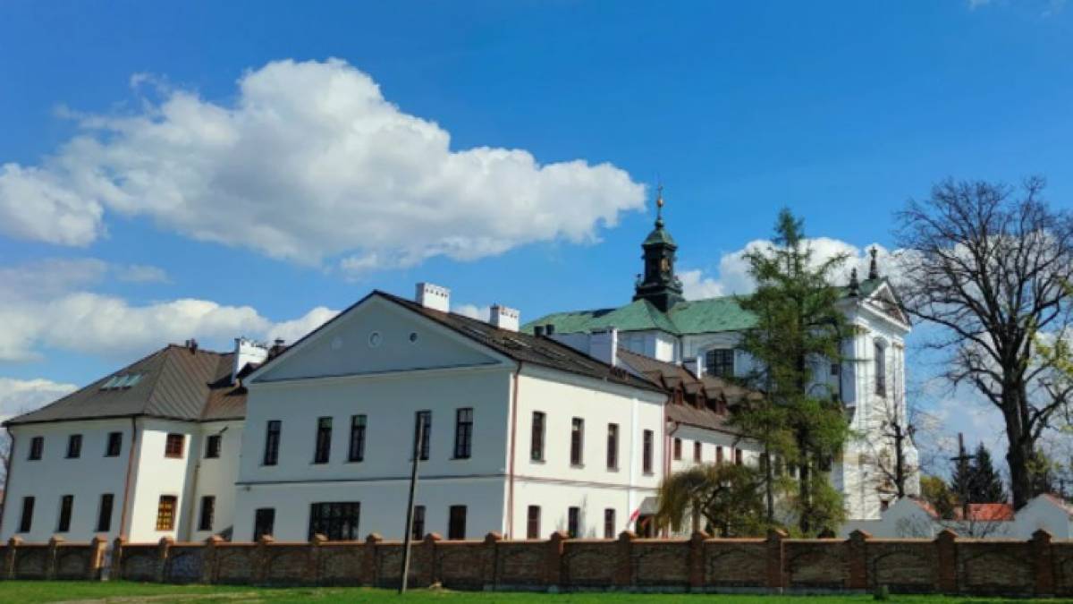 Польський монастир приймає українських біженців