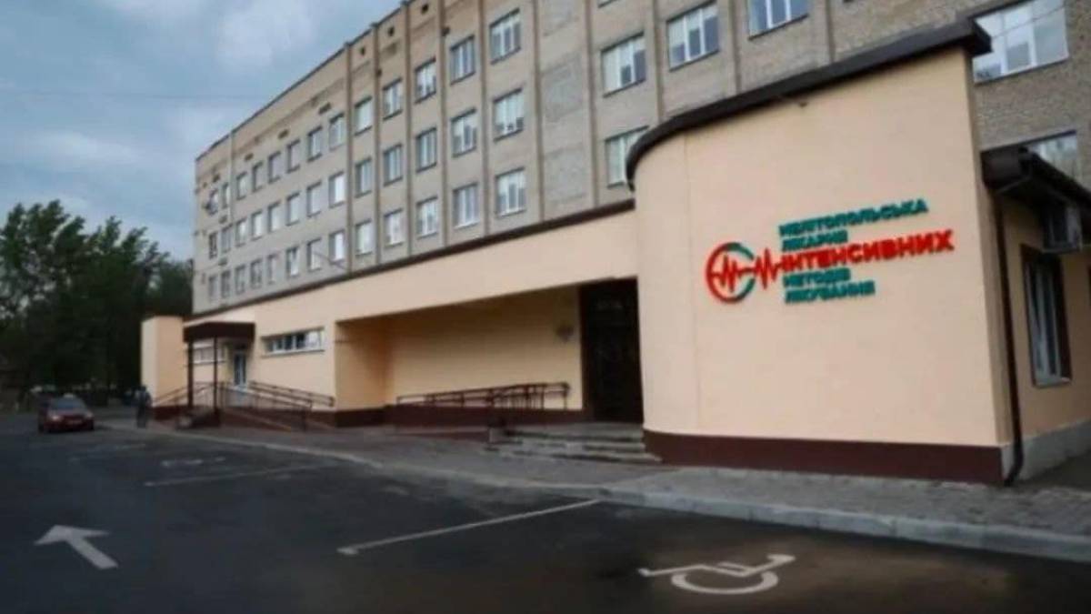 В Мелитополе оккупанты начинают медреформу: обещанные суммы зарплат шокируют