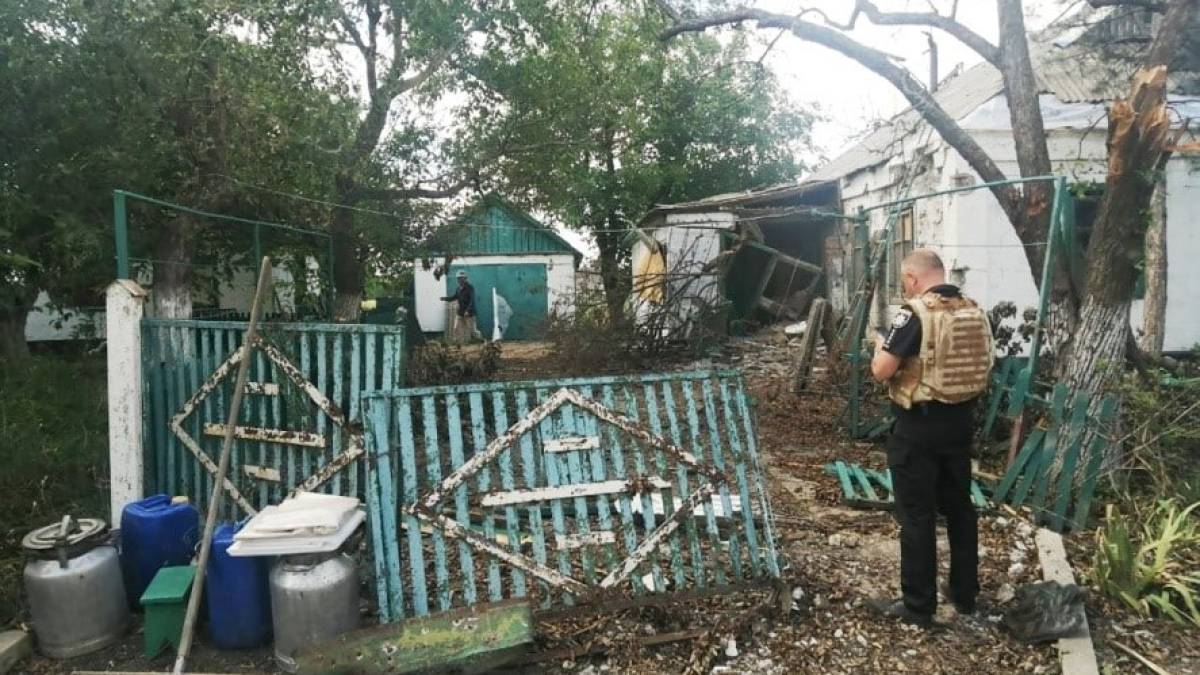 До поліції надійшло 6 повідомлень про наслідки обстрілів у Пологівському районі (фото)