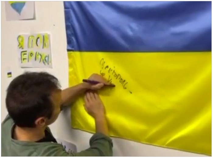 Жителей оккупированного Мелитополя поддержал Святослав Вакарчук (видео)