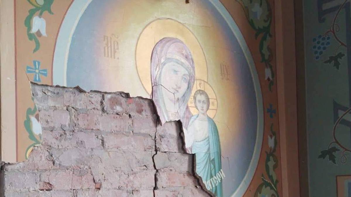 Как на Запорожье выглядят Божия Матерь с младенцем Христом после расстрела оккупантами