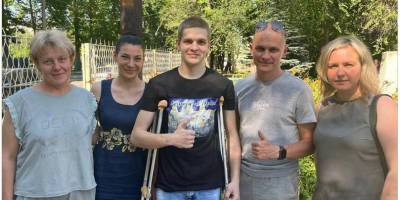 Мэр Энергодара навестил земляка – 22-летнего героя обороны «Азовстали»