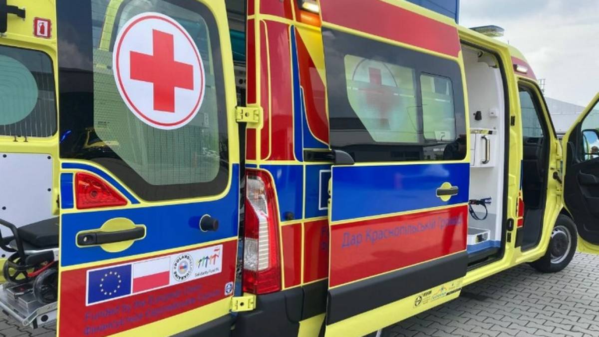 Українські лікарні отримають 25 карет швидкої допомоги від ЄС