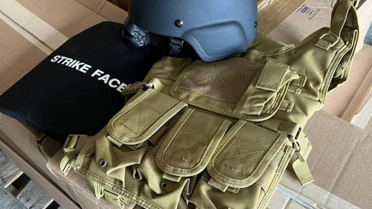 ЄС передав українським прикордонникам шоломів та бронежилетів майже на 1 млн євро